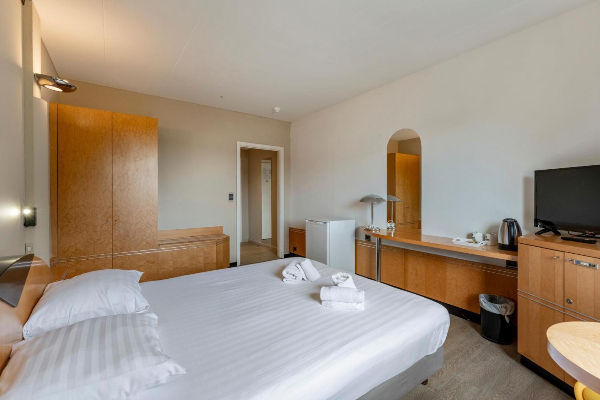 Hotel Sleep & Go Brussels South Waterloo Exterior foto